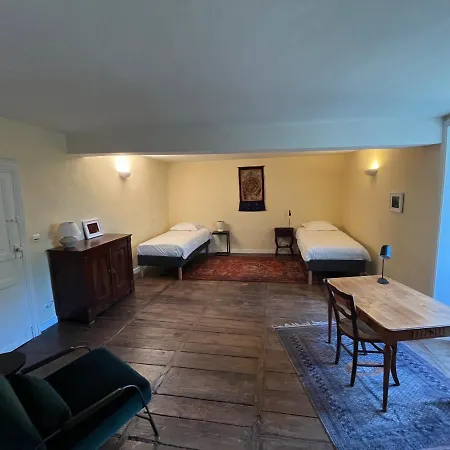 Chateau De Caractere Avec Piscine Au Coeur Du Perigord Feriehus *