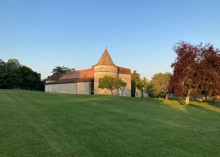 Chateau De Caractere Avec Piscine Au Coeur Du Perigord Vakantiehuis *