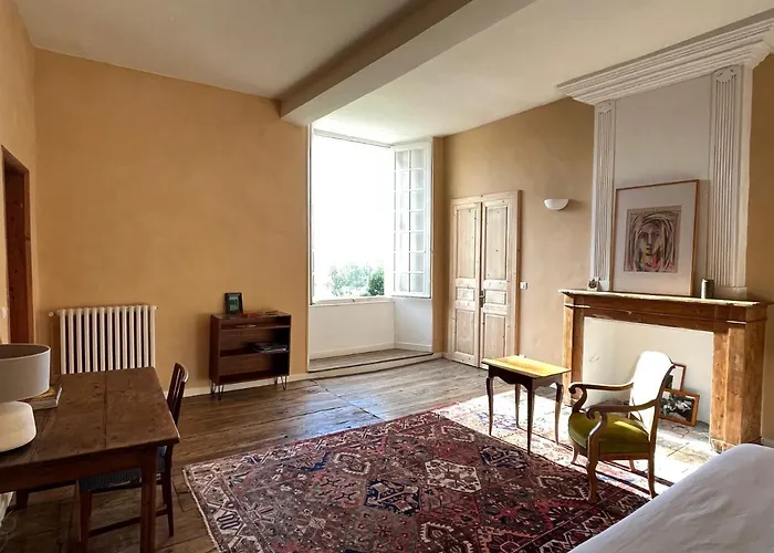 Chateau De Caractere Avec Piscine Au Coeur Du Perigord Vakantiehuis