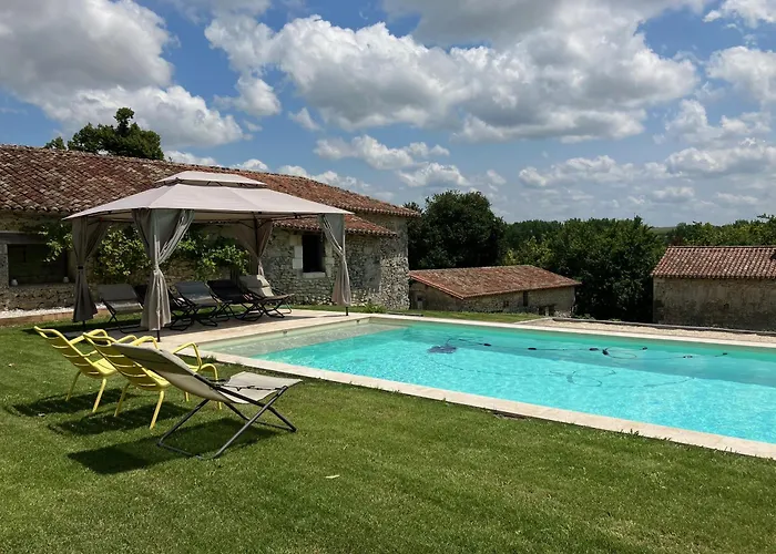 Chateau De Caractere Avec Piscine Au Coeur Du Perigord Saint-Martial-Viveyrol